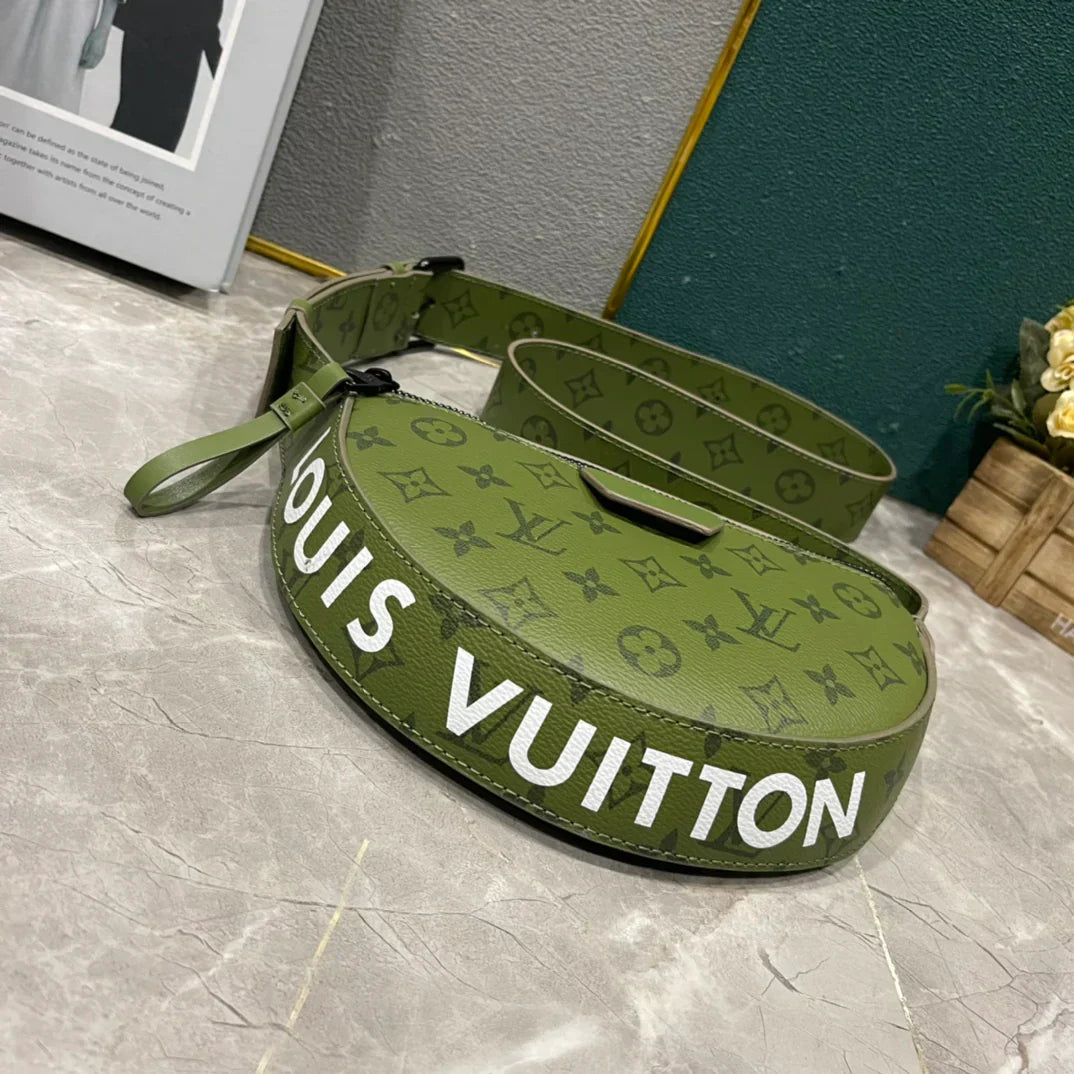 Hundred Shoulder Half Round Moon Bag 1025070324