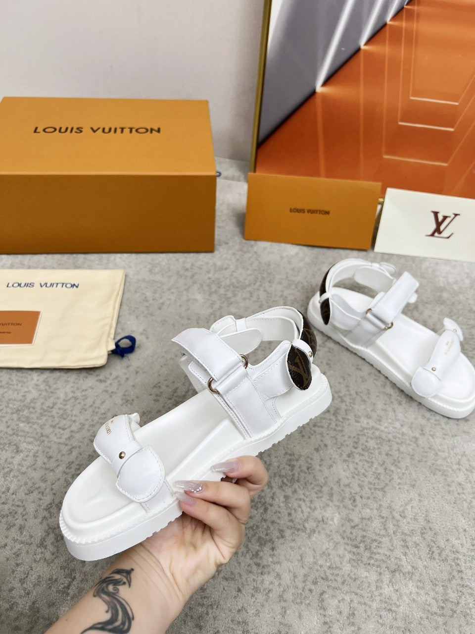 Lvv25ss new printed sandals 0725072105