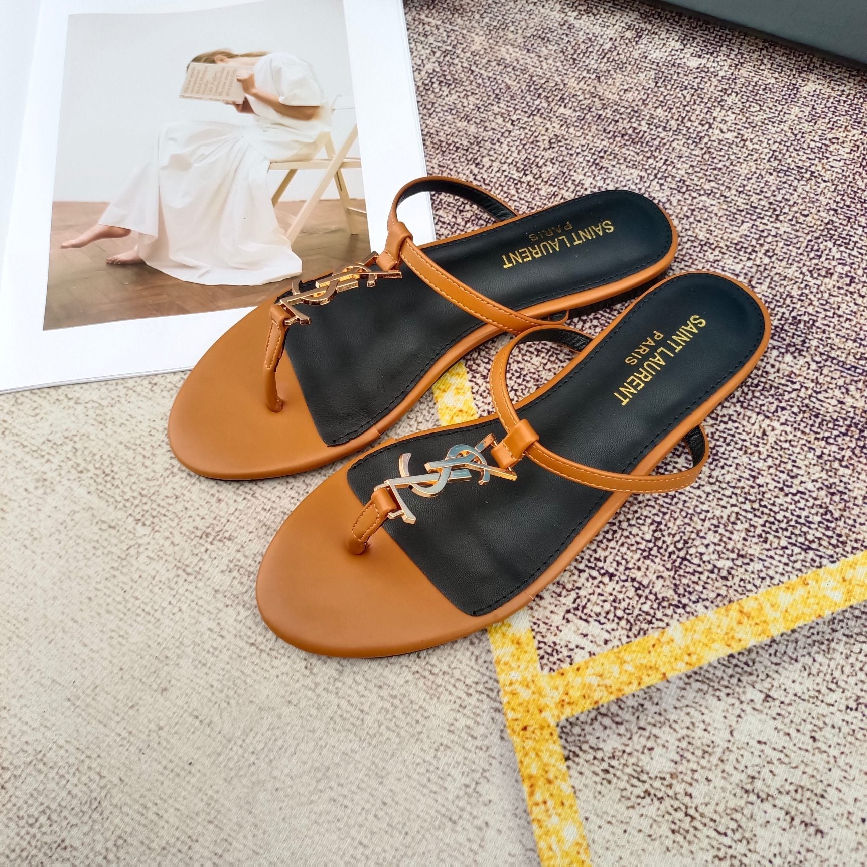 YS metal logo flat sandals 0724072401