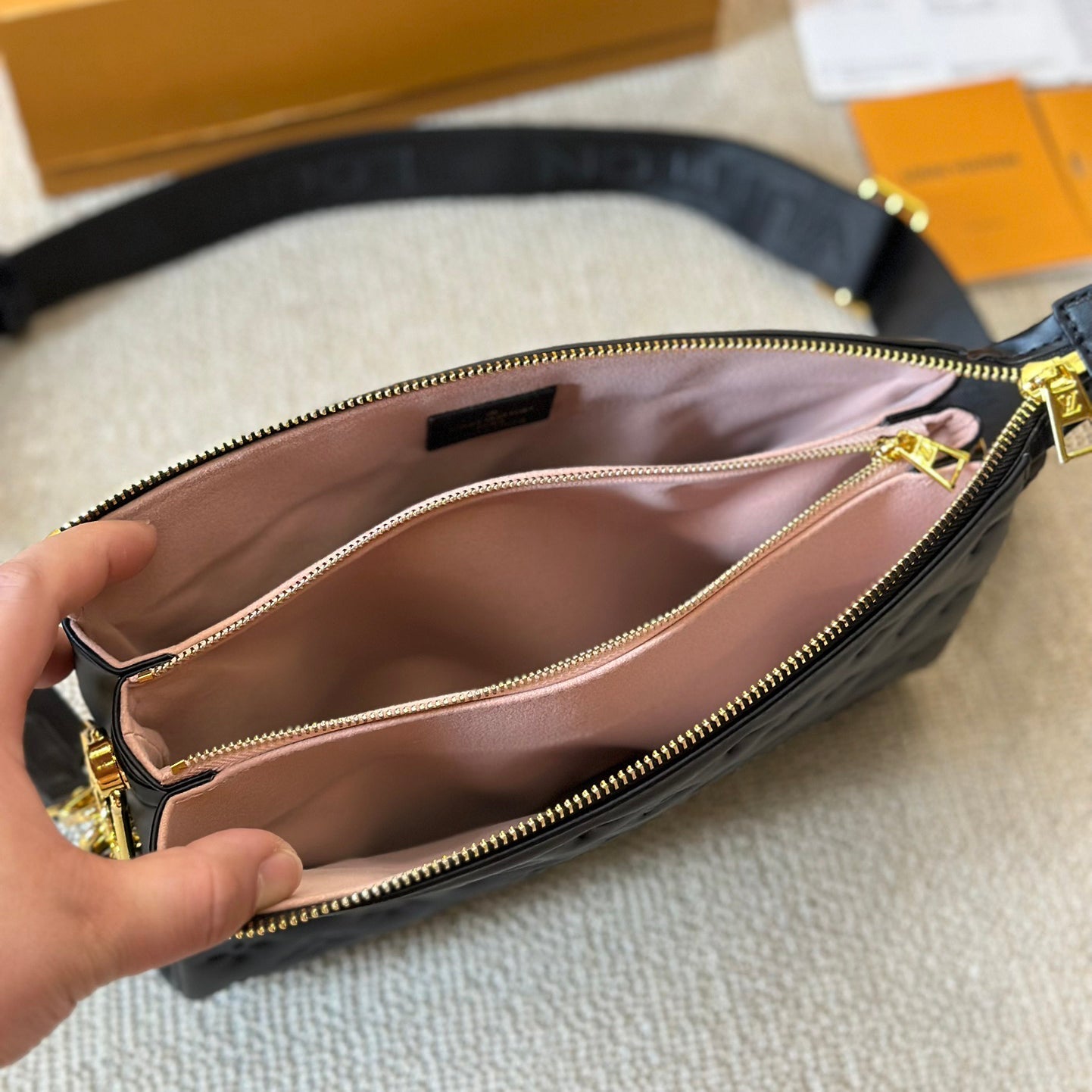 L Coussin bag 1824070305