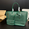 GY Classic Print Shopping Tote 1024052902
